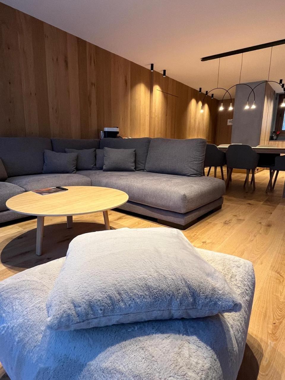 אל טארטר Isard Residences By Leo מראה חיצוני תמונה