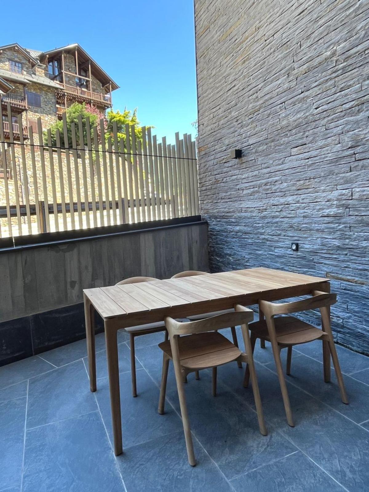 אל טארטר Isard Residences By Leo מראה חיצוני תמונה