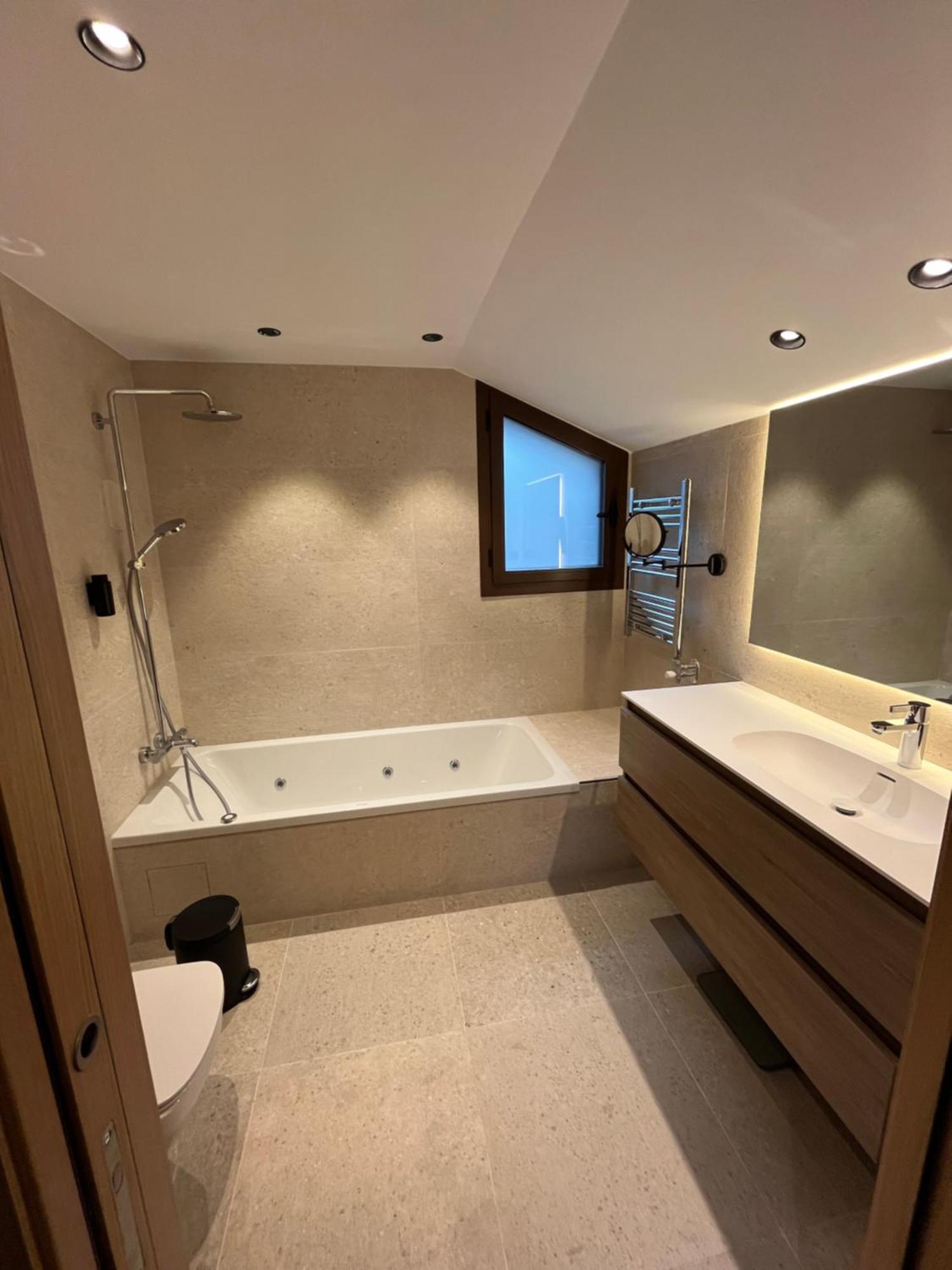 אל טארטר Isard Residences By Leo מראה חיצוני תמונה